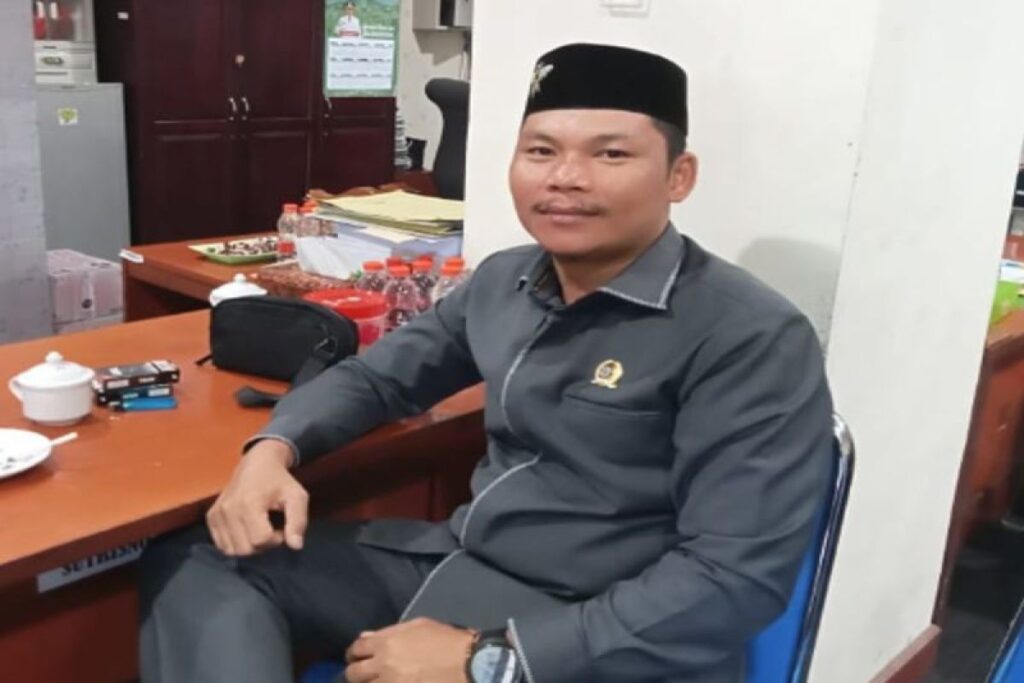 Ketua-Komisi-III-DPRD-Murung-Raya-Kabupaten-Murung-Raya-Kalimantan-Tengah-Mahyono-DPRD-Murung-Raya-DPRD-Mura-Kalteng