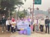 Kabut Asap Karhutla, Perempuan Bangsa Kalteng Bagikan 1.000 Masker Untuk Warga di Jalan