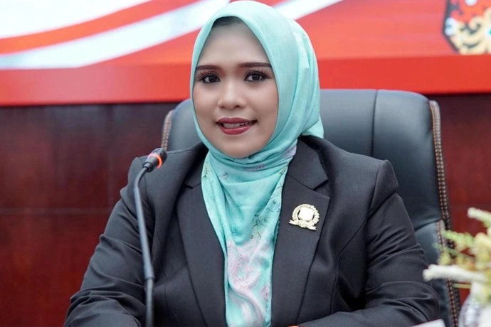 dina-maulidah-1_1